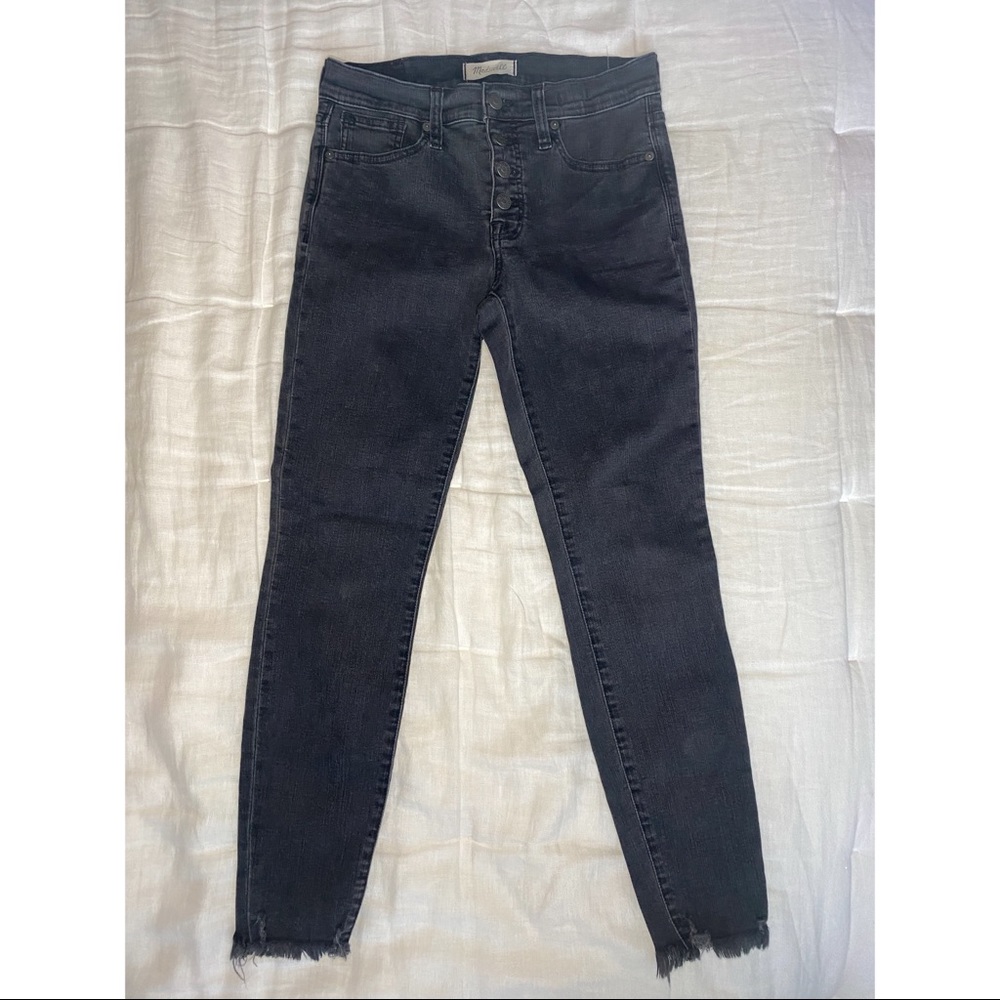 Madewell • 9” high rise skinny jeans black raw hem size 26